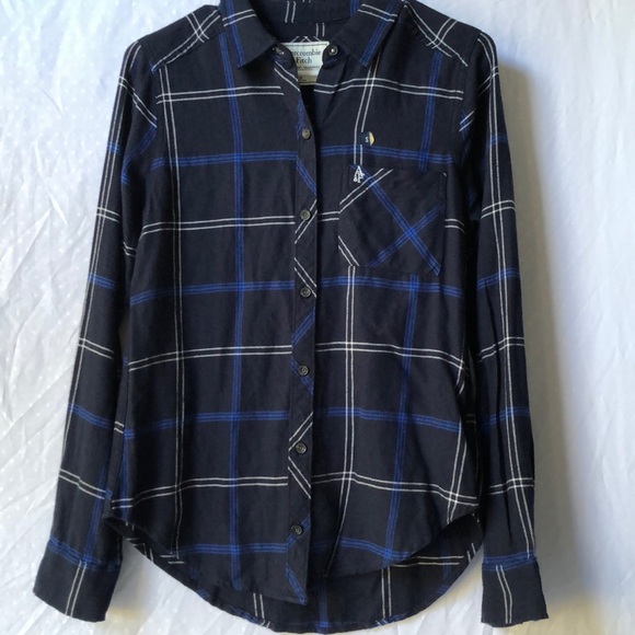 Abercrombie & Fitch Women’s Buttonup Shirt - Picture 2 of 6